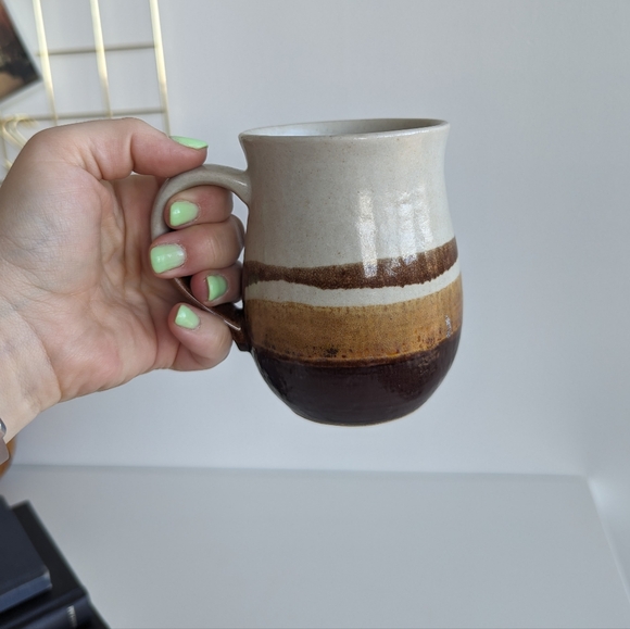 Vintage cream and brown waves Stoneware mug - Picture 9 of 12